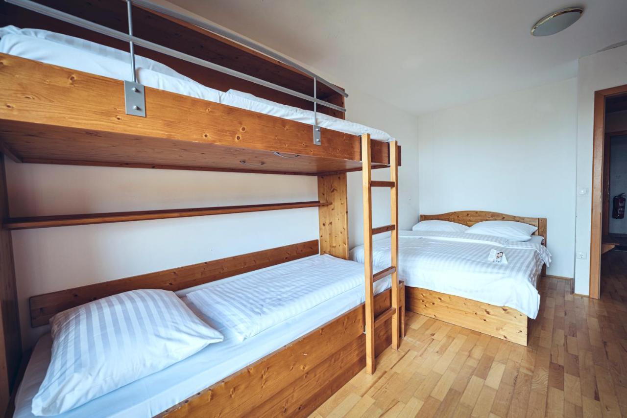 Pohorje Village Wellbeing Resort - Forest Apartments Videc ホコ・ポホリェ エクステリア 写真
