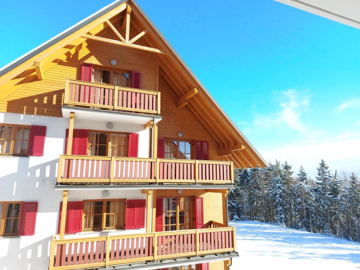 Pohorje Village Wellbeing Resort - Forest Apartments Videc ホコ・ポホリェ エクステリア 写真