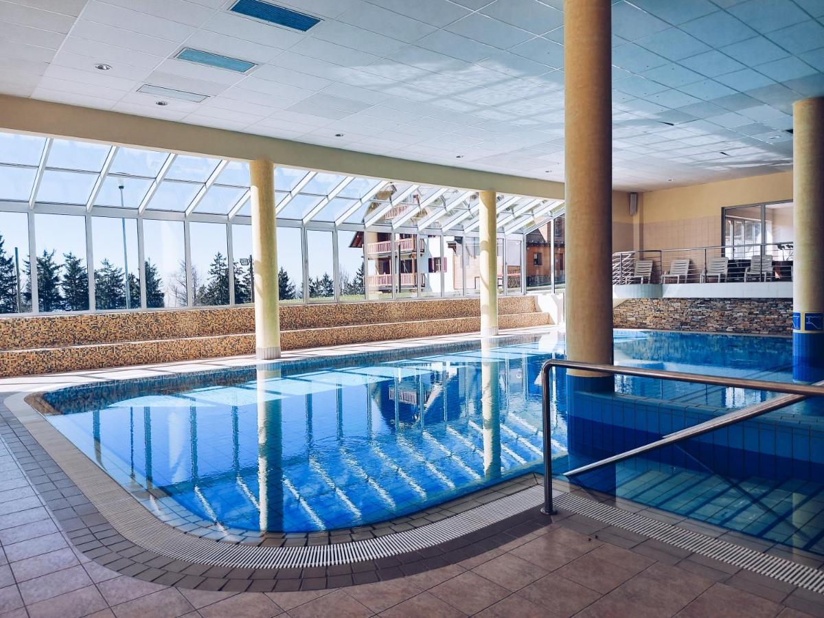 Pohorje Village Wellbeing Resort - Forest Apartments Videc ホコ・ポホリェ エクステリア 写真