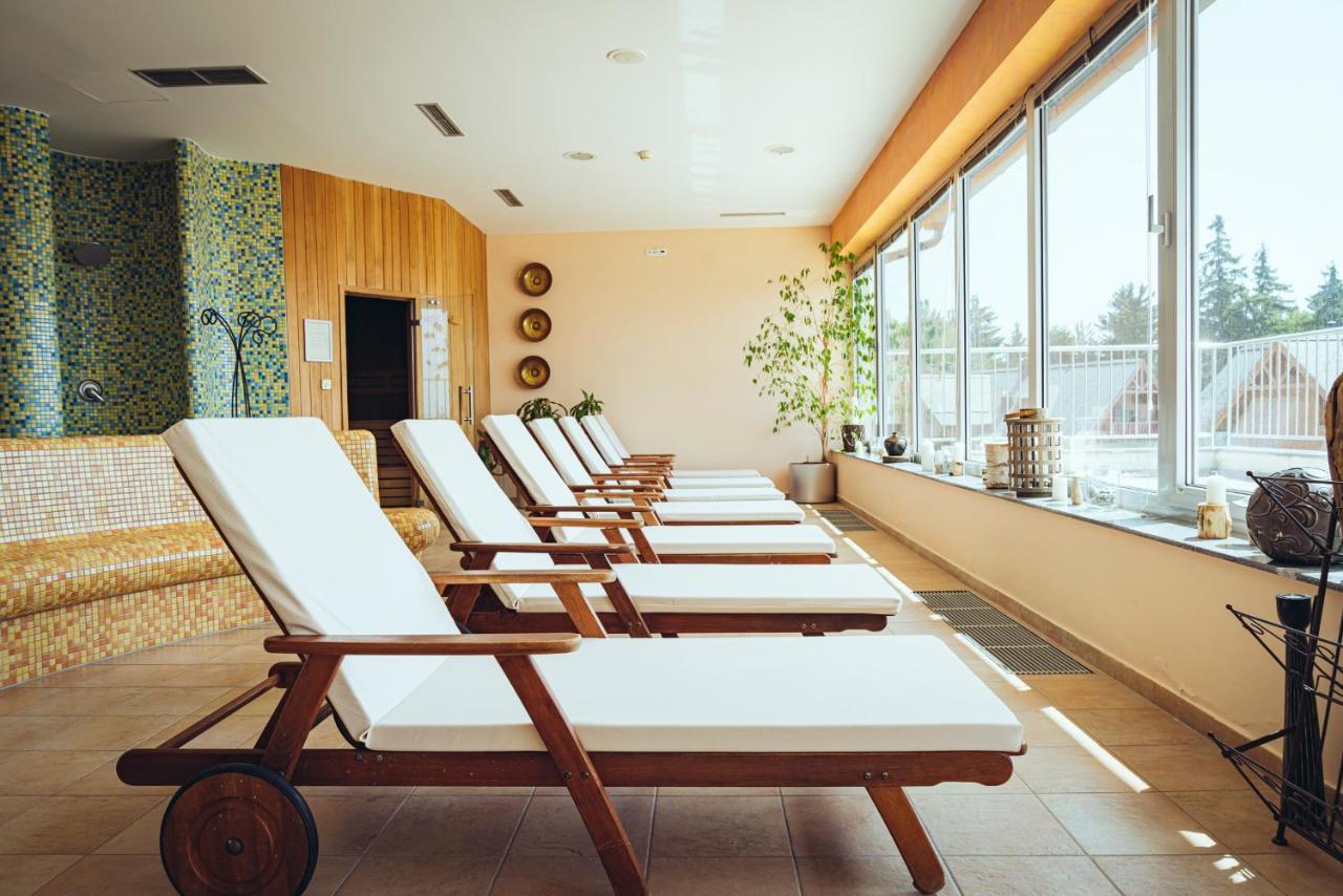 Pohorje Village Wellbeing Resort - Forest Apartments Videc ホコ・ポホリェ エクステリア 写真