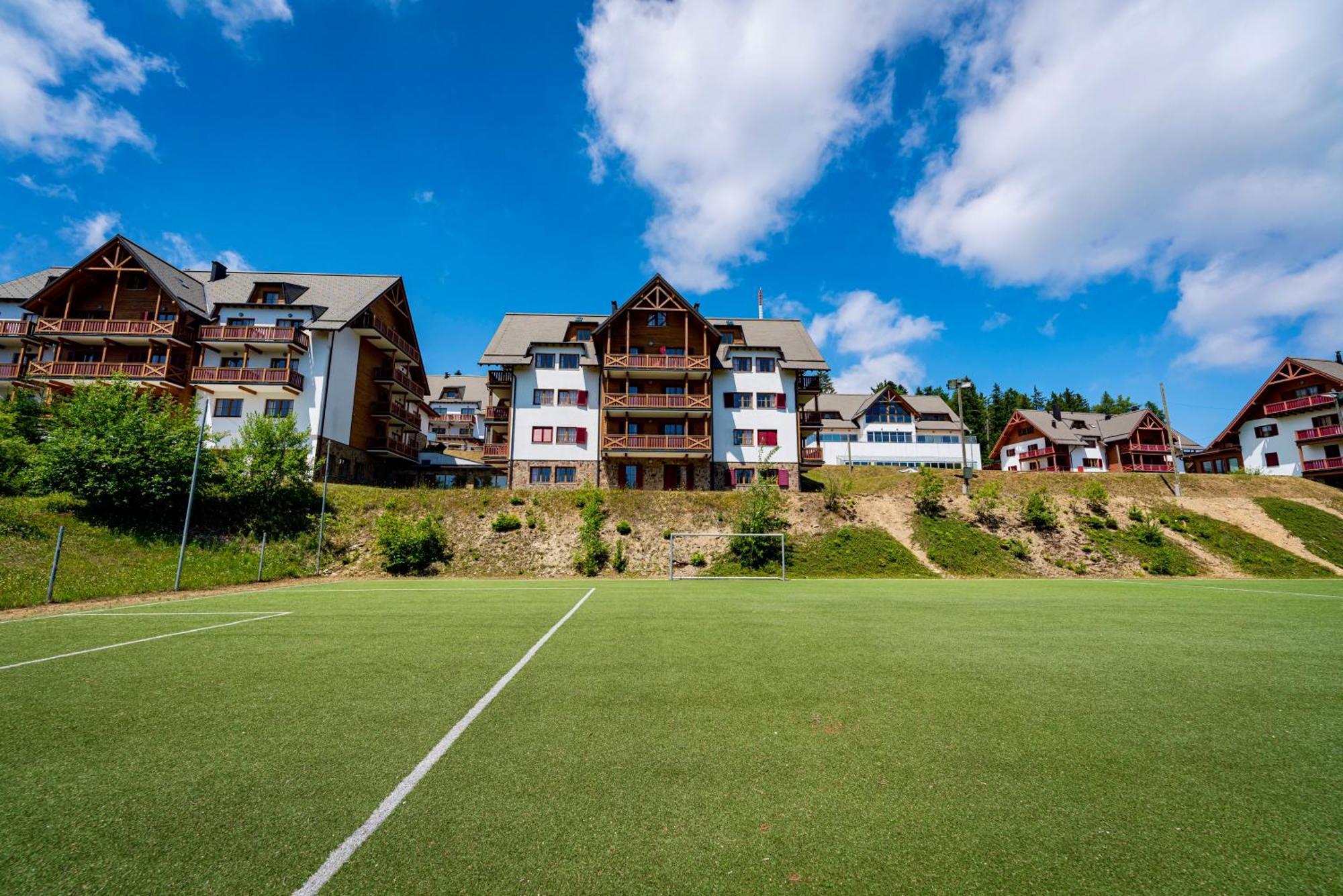 Pohorje Village Wellbeing Resort - Forest Apartments Videc ホコ・ポホリェ エクステリア 写真